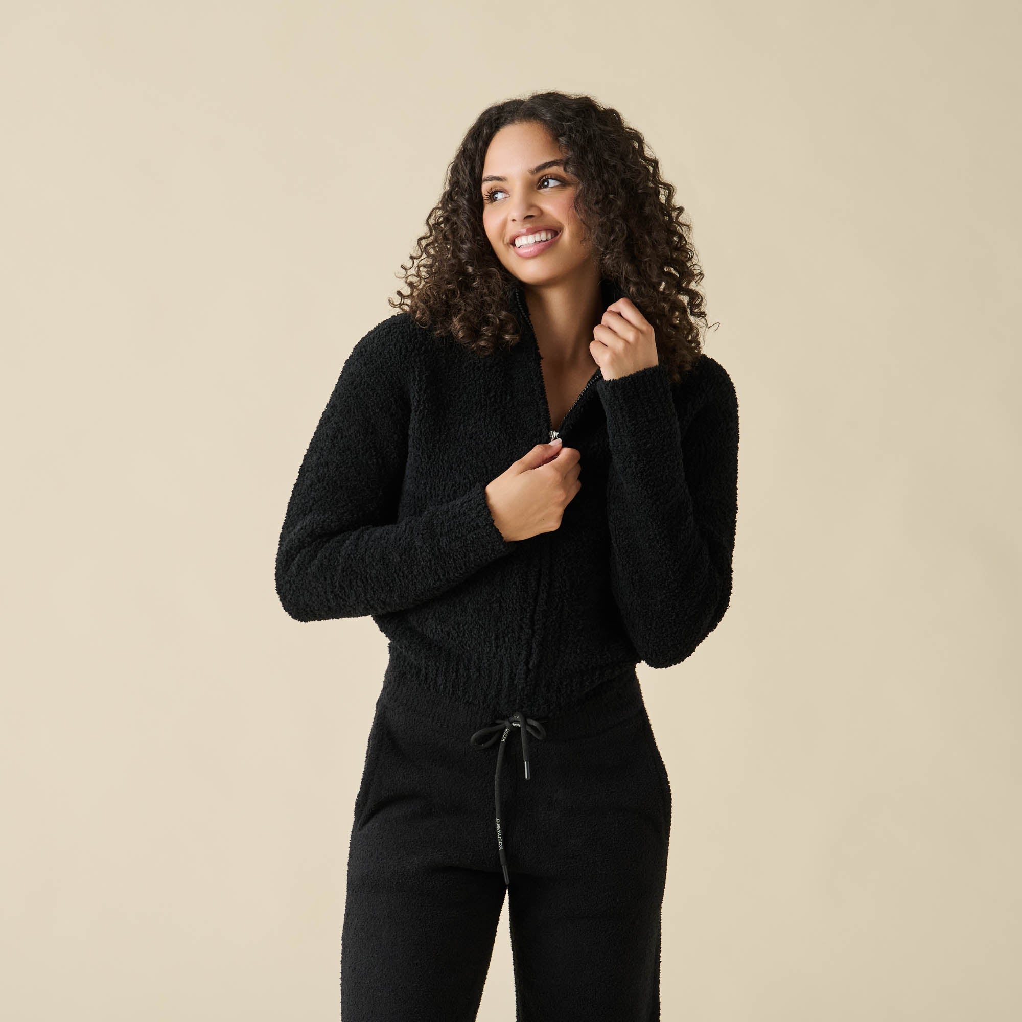 ブラック ジップアップジャケット レディース　フルジップセーター　WOMEN Women's - Jackets - Cropped Zip Up - Solid - Chenilla Classic™