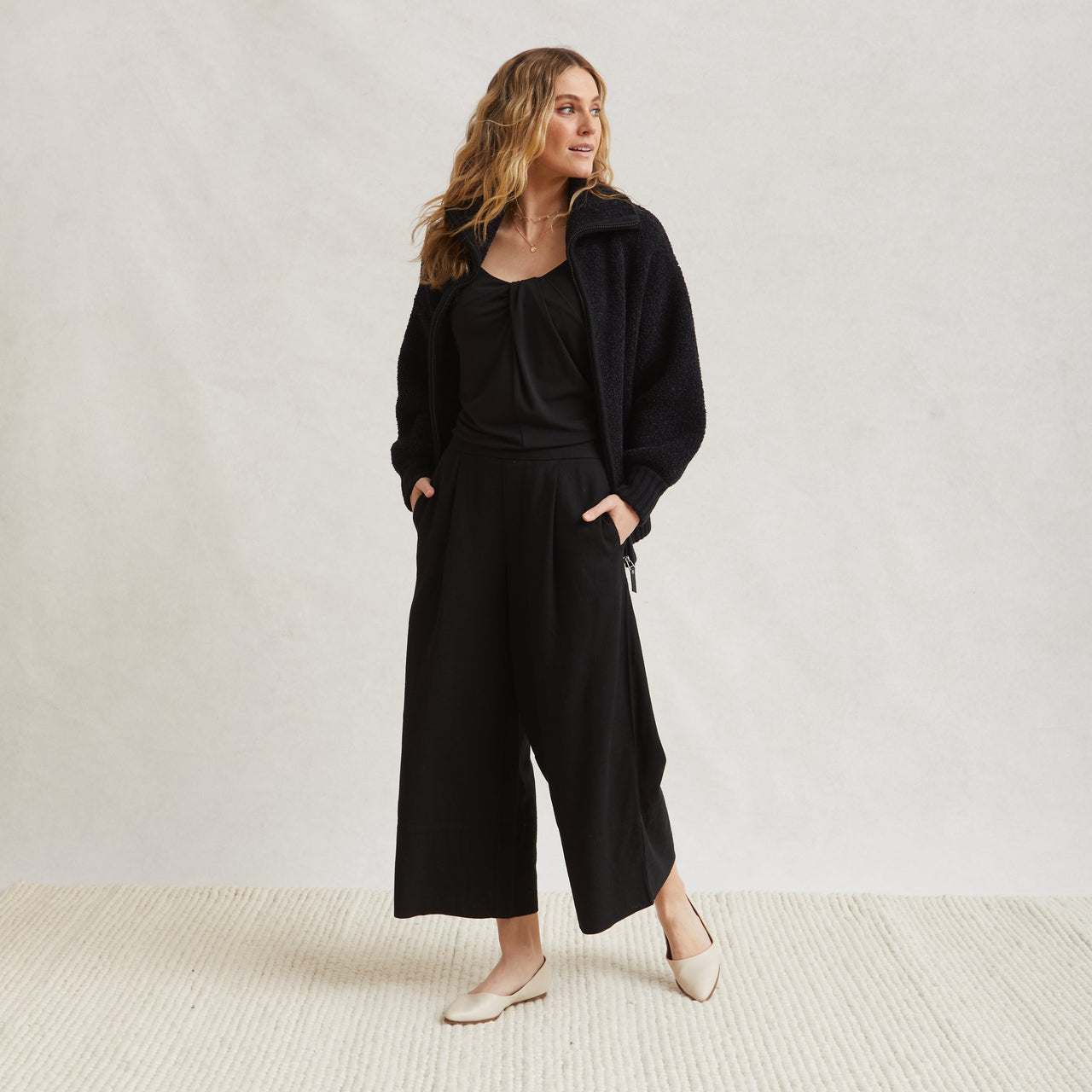 black-dark-grey-heathered