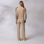 sand-black-stripe