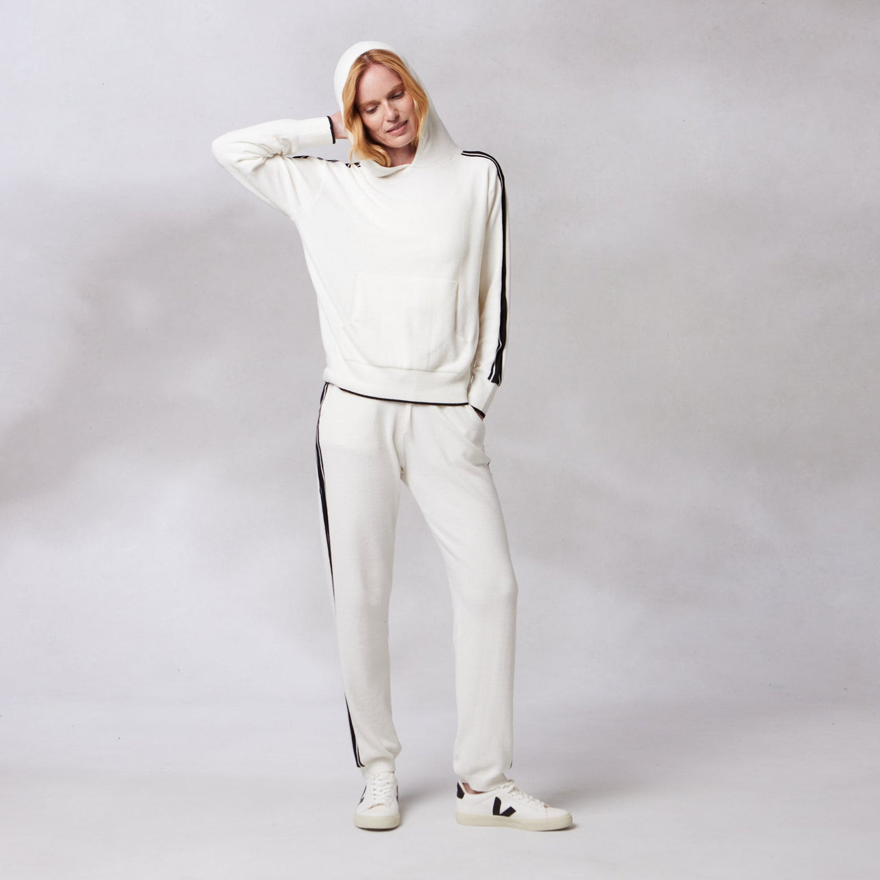 creme-black-stripe