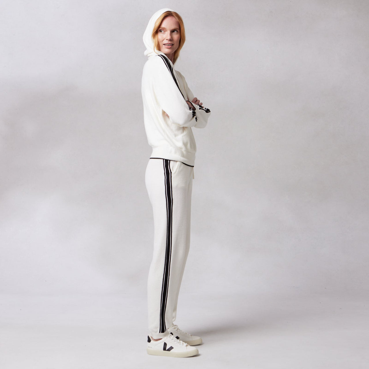creme-black-stripe