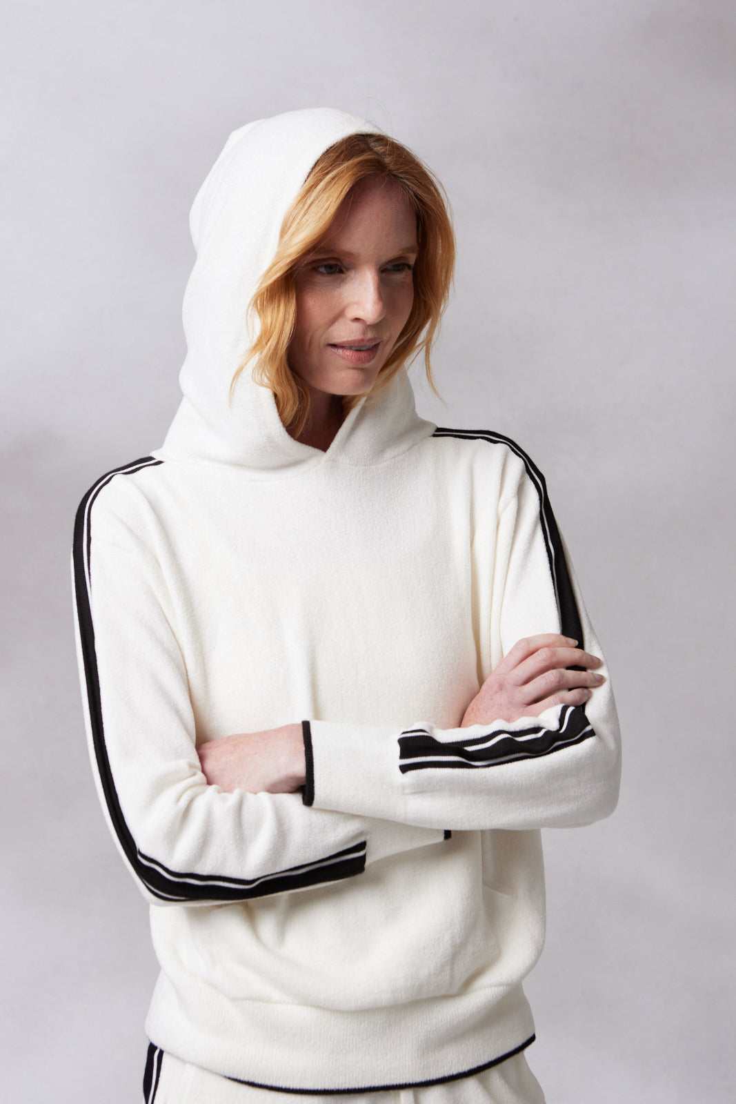 creme-black-stripe