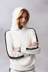 creme-black-stripe