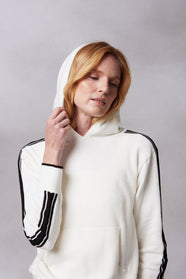 creme-black-stripe