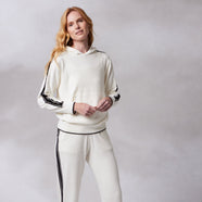creme-black-stripe