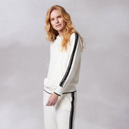 creme-black-stripe