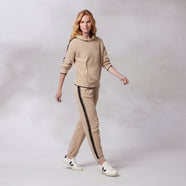 sand-black-stripe