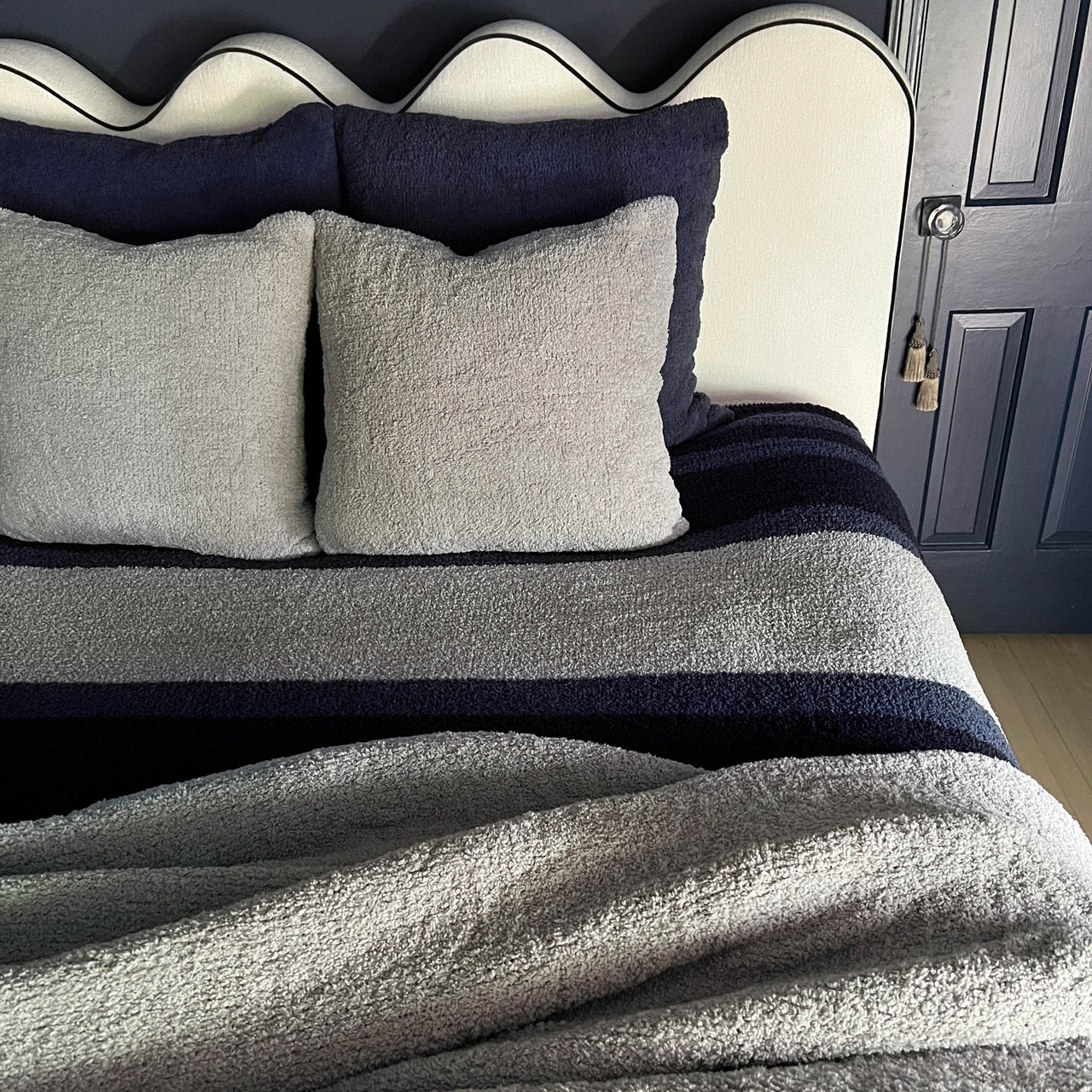 dark-navy-vintage-blue-stone