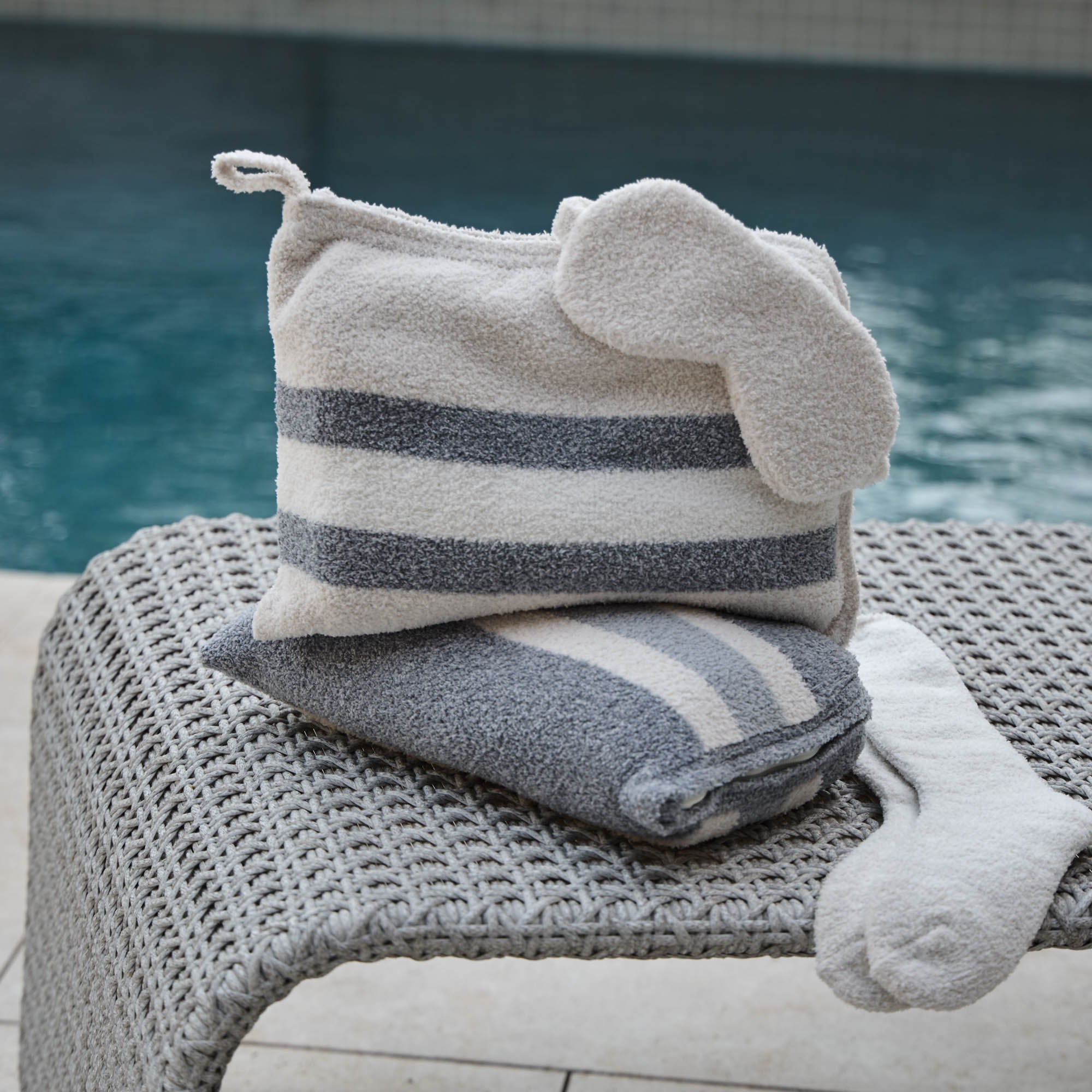 Kashwere travel blanket deals