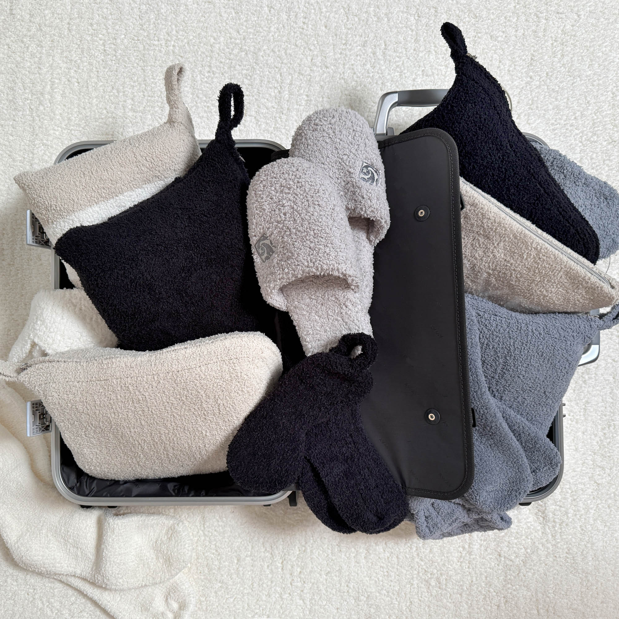 kashwere　TRAVEL BLANKET Luxury Travel Blankets | Kashwere