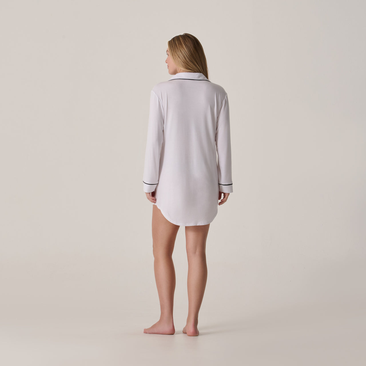 white-with-onyx-piping